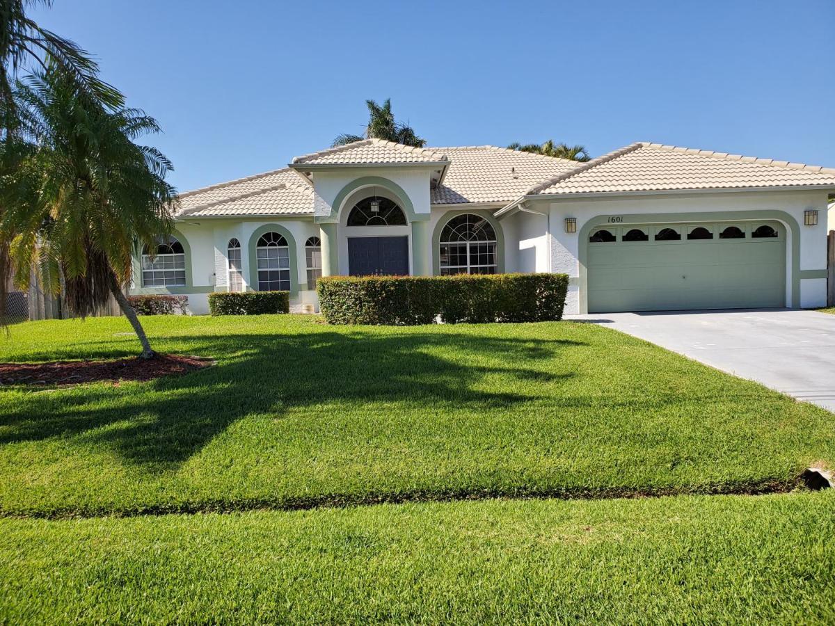 Our Beautiful Florida Vacation Home With Heated Pool Port St. Lucie Ngoại thất bức ảnh